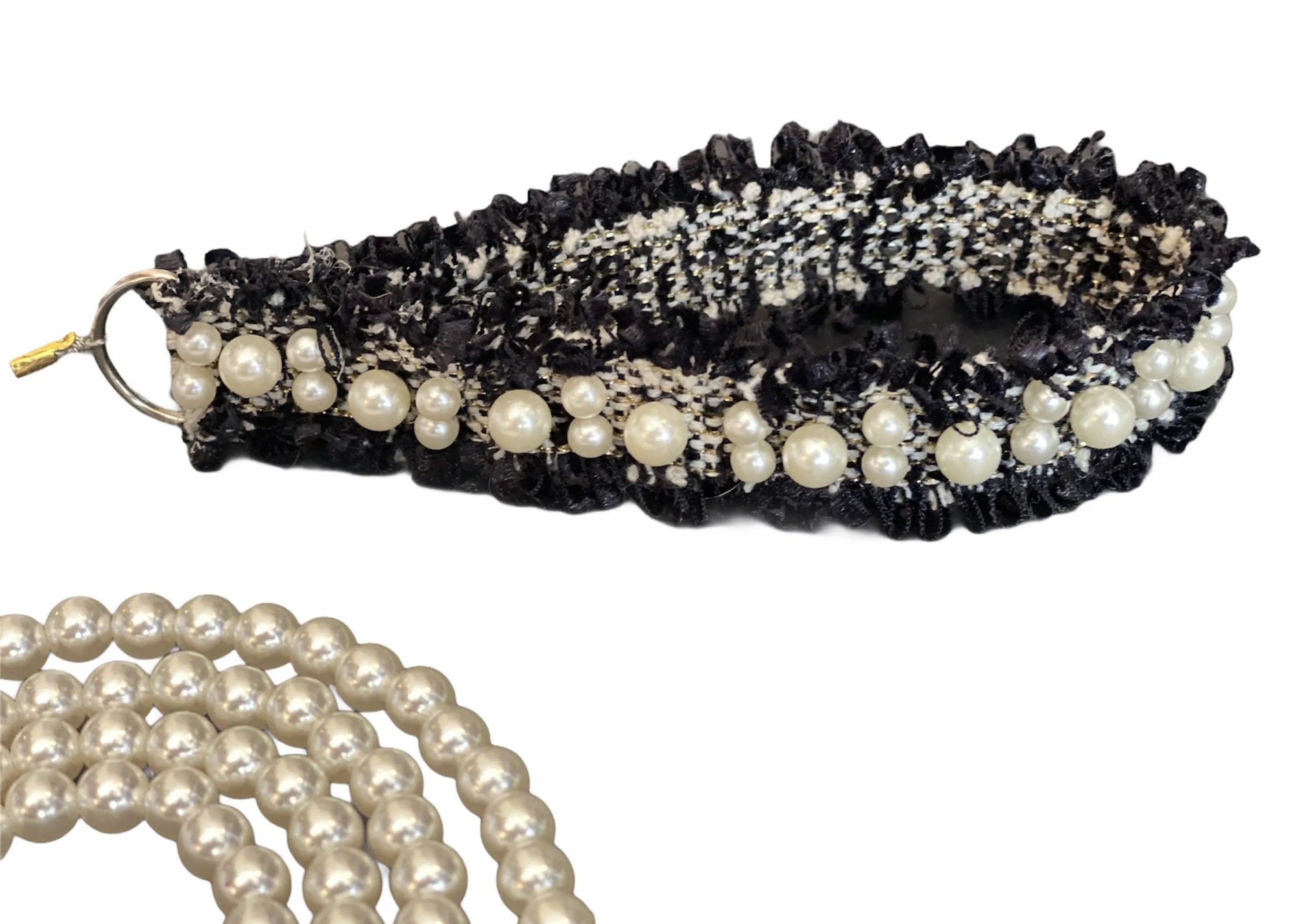 The Luxurious Pearl & Tweed Leash